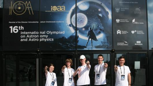 Iš Tarptautinės astrofizikos ir astronomijos olimpiados Lietuvos komanda grįžo su bronzos medaliu